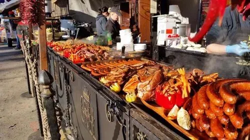 FONYÓDI KOLBÁSZFESZTIVÁL – 
SZÉKESFEHÉRVÁR – BORY VÁR, BELVÁROS 4
