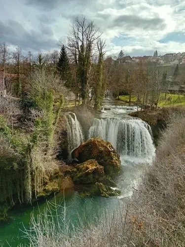 SMARGDZÖLD CSODÁK FÖLDJÉN - 
PLITVICE – SLUNJ - ZÁGRÁB 1