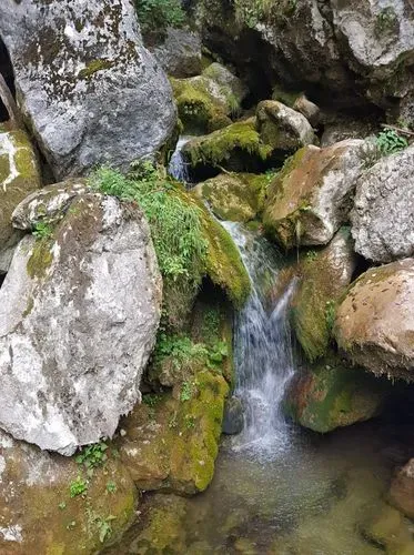 HOHE WAND ÉS A 
MYRA-VÍZESÉS 4