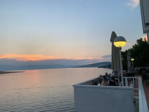 Nyári kaland Kraljevicán, a horvát tengerpart mellett**
5 NAPOS PIHENÉS AUTÓBUSSZAL HORVÁTORSZÁGBAN
KRALJEVICA: HOTEL UVALA SCOTT ** 9