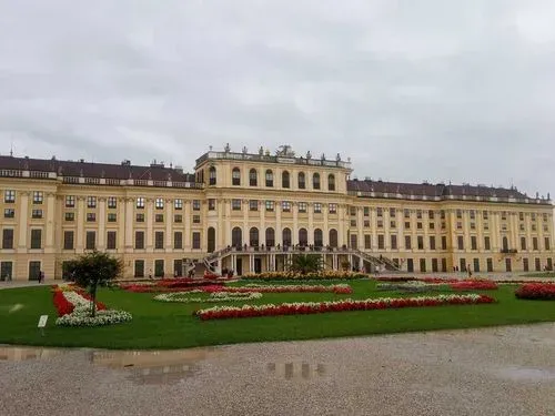 BÉCS – SCHÖNBRUNN
ÁLLATKERT - KASTÉLY 3