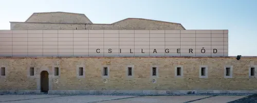 KOMÁROM ERŐDJEI ÉS KOMÁRNO 2