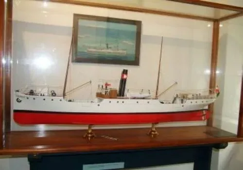 KOMÁROM ERŐDJEI ÉS KOMÁRNO 3