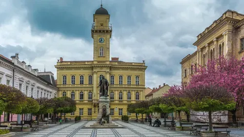 KOMÁROM ERŐDJEI ÉS KOMÁRNO 4