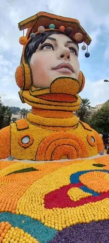 MENTON CITROM FESZTIVÁL
Egy életre szóló élmény
 8
