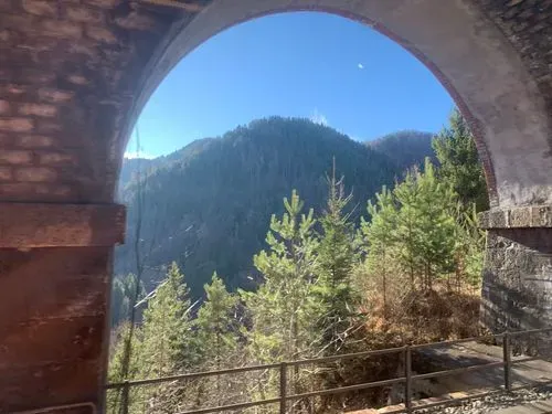 Alpesi panorámák és történelmi emlékek nyomában
Gloggnitz -Semmering-i vonatozás – Mariazell - Fraknó vára 2