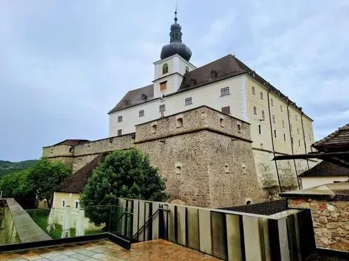Alpesi panorámák és történelmi emlékek nyomában
Gloggnitz -Semmering-i vonatozás – Mariazell - Fraknó vára 7