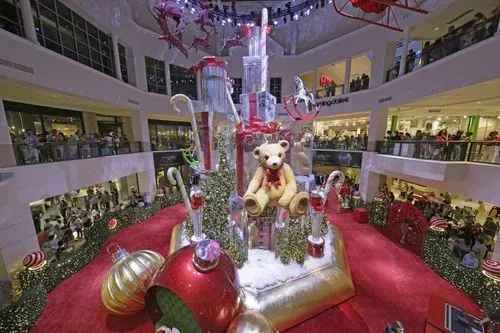 ADVENT BÉCSBEN
SHOPPING CITY SÜD
(EGÉSZ NAPOS VÁSÁRLÁSI LEHETŐSÉG) 4
