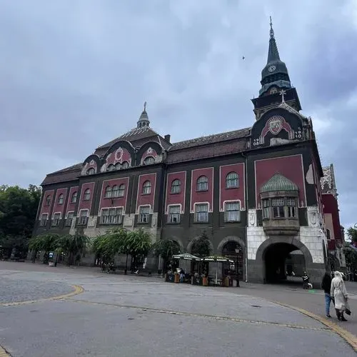 HATÁRON INNEN ÉS TÚL
SZABADKA ÉS SZEGED 6