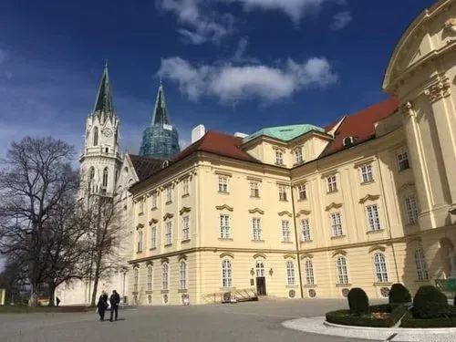 ORCHIDEÁK BŰVÖLETÉBEN – KOLOSTORI POMPA ÉS DUNA-PARTI HANGULAT 1