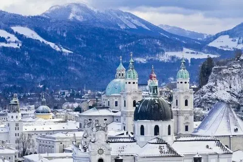Ausztria szikrázó téli szépségei                             SALZBURG, HALLSTATT ÉS BAD ISCHL 1