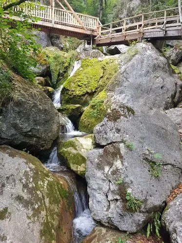 HOHE WAND ÉS A 
MYRA-VÍZESÉS 5