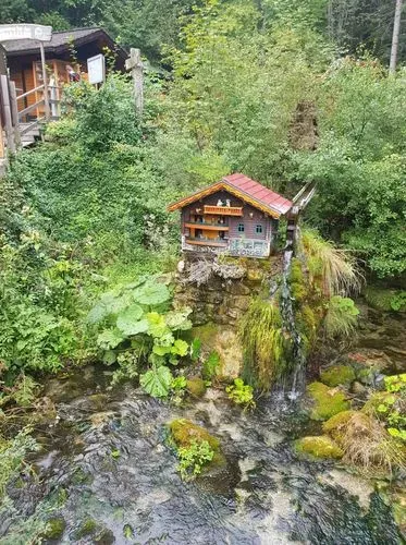 HOHE WAND ÉS A 
MYRA-VÍZESÉS 7