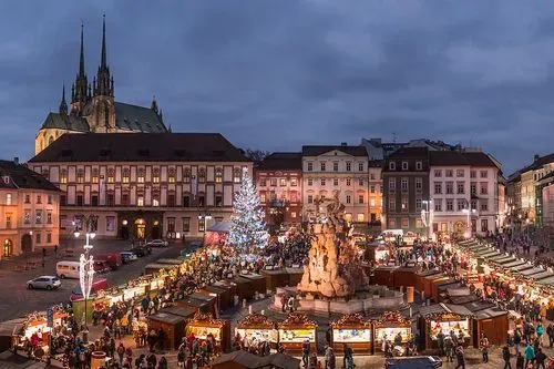 Utazás kép MESEBELI ADVENT A PÁRATLAN MORVAORSZÁGI VÁROSOKBAN
MIKULOV-BRNO-OLMÜTZ-BOUZOV VÁRA