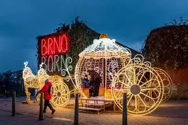 MESEBELI ADVENT A PÁRATLAN MORVAORSZÁGI VÁROSOKBAN
MIKULOV-BRNO-OLMÜTZ-BOUZOV VÁRA 4