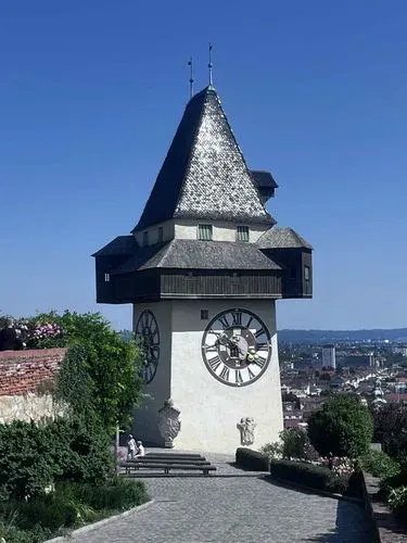 GRAZ ÉS A HERBERSTEIN KASTÉLY 1