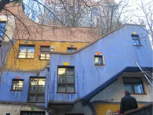 BÉCS – HUNDERTWASSER - 
Színek, formák és természet harmóniája Bécs szívében 1