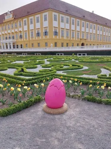 HÚSVÉT SCHLOSSHOFBAN és POZSONYBAN 1