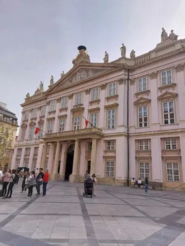 HÚSVÉT SCHLOSSHOFBAN és POZSONYBAN 5