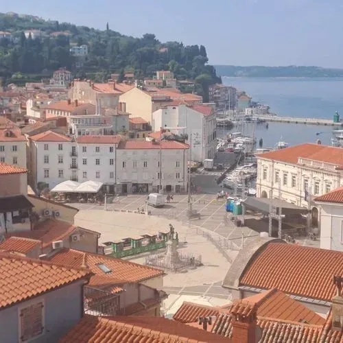 PIRAN ÉS PORTOROZ
A SZLOVÉN TENGERPART ÉKKÖVEI 7