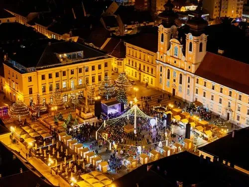 ADVENT FÉNYEI - EGY NAP KÉT VÁROSBAN
TATA ÉS GYŐR

 3