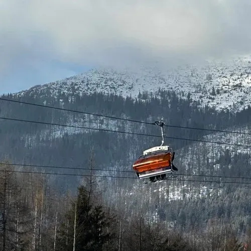 SÍELÉS-SZÁNKÓZÁS
A MAGAS-TÁTRÁBAN 1