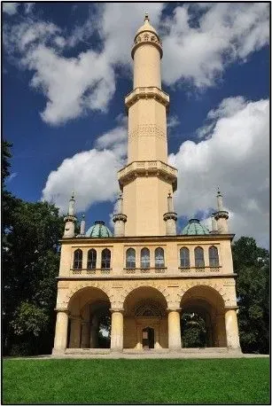 MORVA MESÉK - KASTÉLYOK ÉS KERTEK - LEDNICE ÉS VALTICE VIDÉKÉN 1