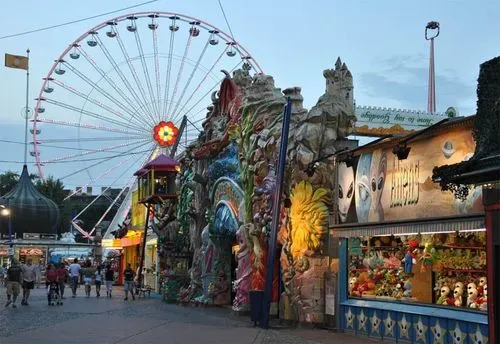 PRÁTER KALAND - VIDÁMPARK ÉS BÉCS 1