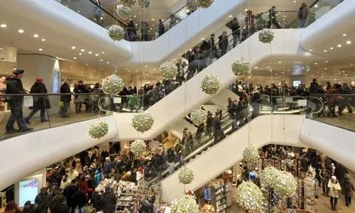 ADVENT BÉCSBEN
SHOPPING CITY SÜD
 1