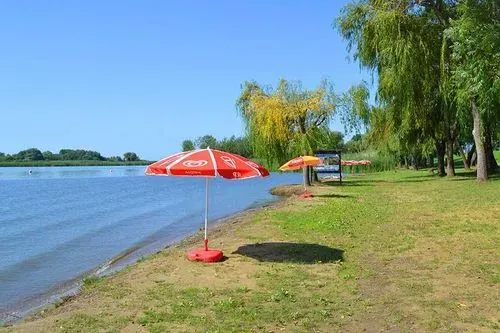 TISZA-TAVI ÖKOCENTRUM – STRANDOLÁSI LEHETŐSÉGGEL 3