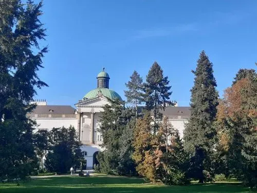 BAJMÓCI KASTÉLY – SIRÁLY KILÁTÓ
ÉS KISTAPOLCSÁNY  5