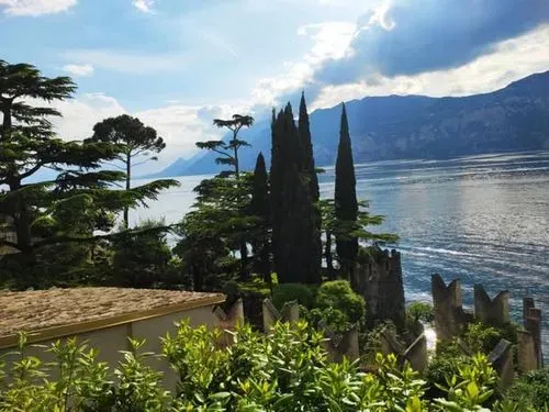 Utazás kép GARDA-TÓ GYÖNGYSZEMEI