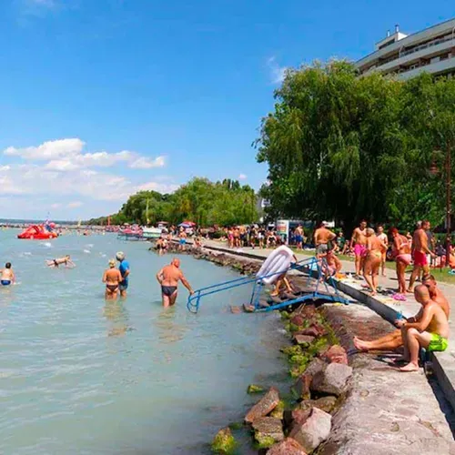 Ha NYÁR, AKKOR BALATON
Siófoki csobbanás 5