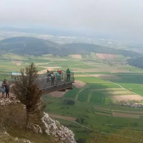 A HOHE WAND ÉS A
MYRA-VÍZESÉS 1