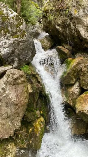 A HOHE WAND ÉS A
MYRA-VÍZESÉS 7