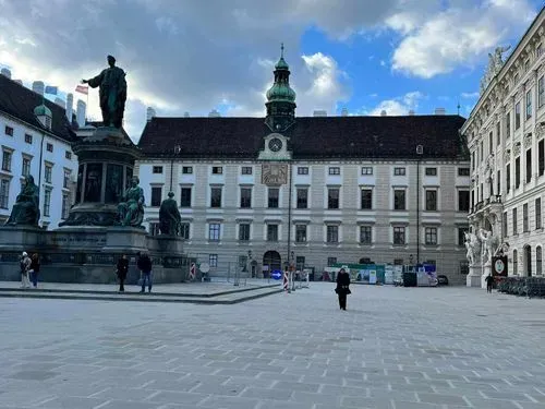 BÉCS – HOFBURG 8