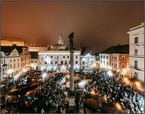   Advent a mesék városaiban,
Český Krumlov – České Budějovice
1 éjszaka szállással 2