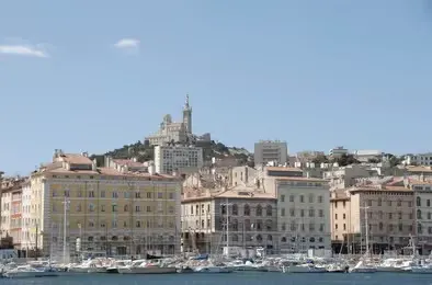 Lenyűgöző Nápolytól Marseille szívéig 1