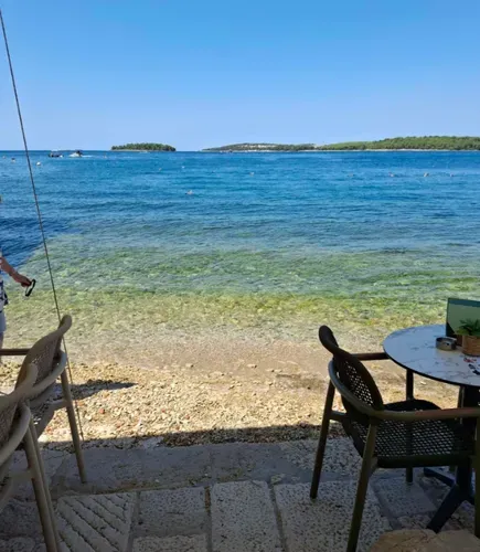 ROVINJ LUBICKOLÁS 4