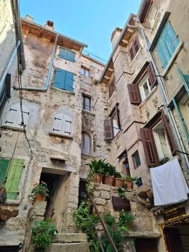 ROVINJ LUBICKOLÁS 6