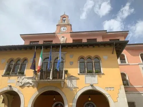 EGY KÜLÖNLEGES, FERGETEGES OLASZ KARNEVÁL-
Muggia farsang  10