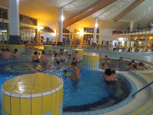 SÁRVÁRI GYÓGY-, ÉS WELLNESSFÜRDŐ 4