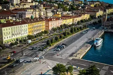 Lebegő luxus világ Trieszt-Katakolon- Athén-Izmir- Isztambul- Korfu-Bari 1