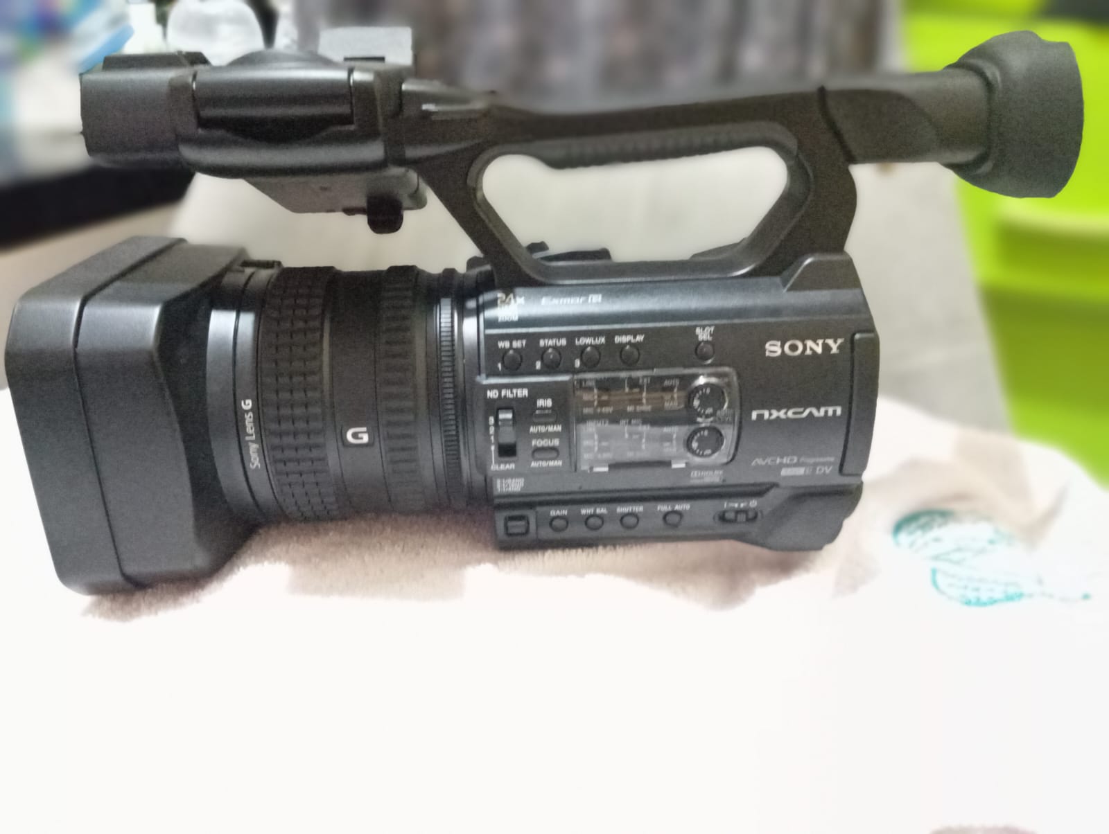 Canon Canon G7 X Mark II — front