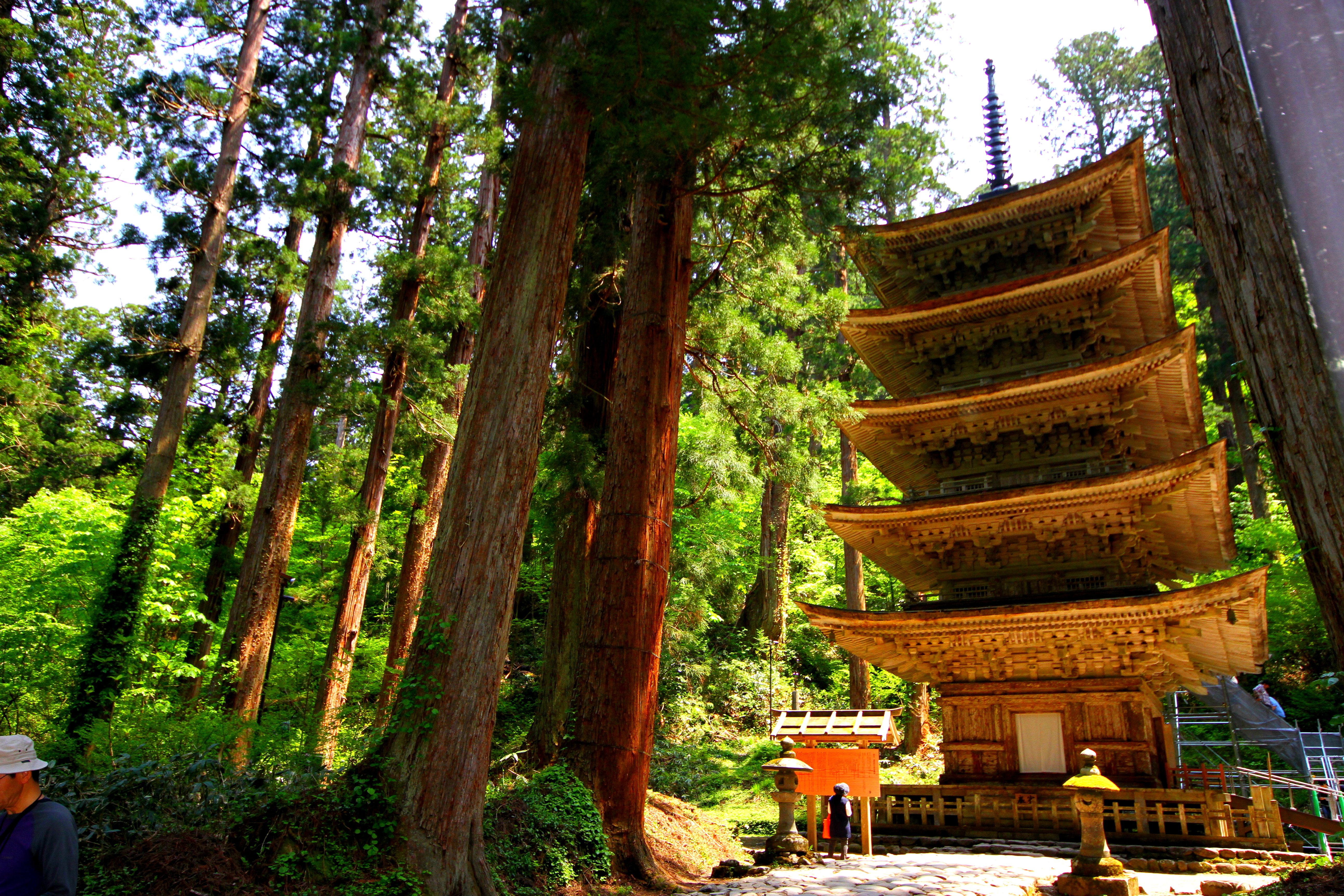 Dewa Sanzan Shrine