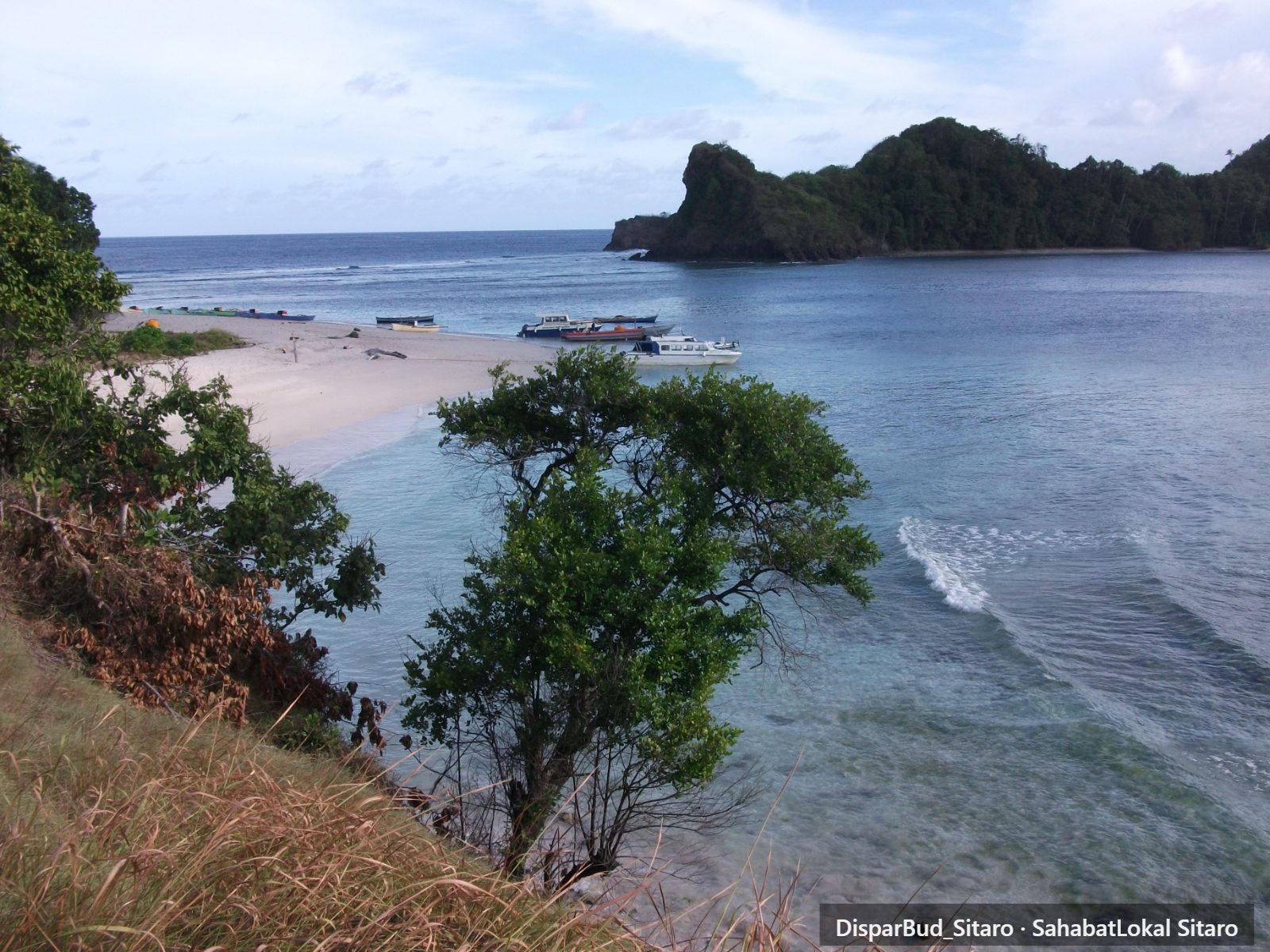 Pulau Manumpitaeng foto 2