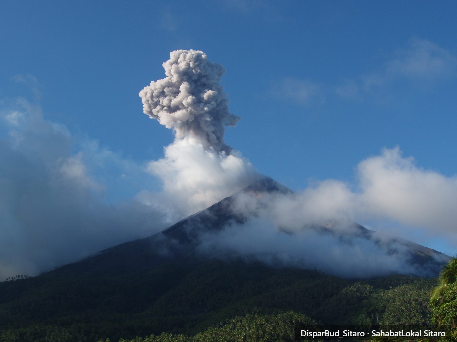 Gunung Karangetang foto 4