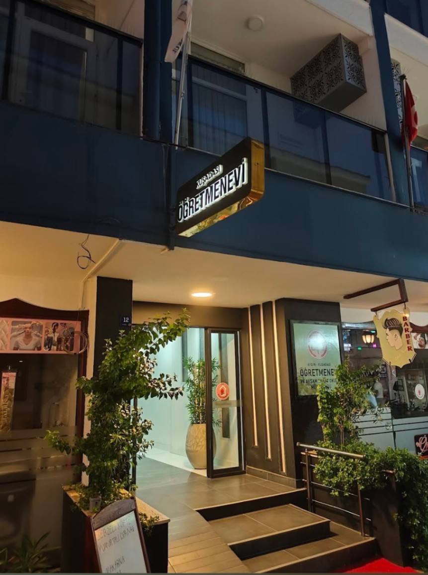 Kuşadası Öğretmenevi ve Akşam Sanat Okulu Görseli