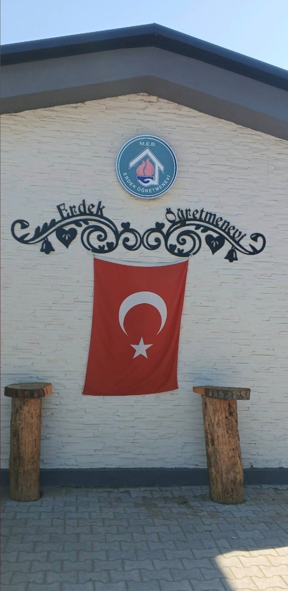 Erdek Öğretmenevi ve Akşam Sanat Okulu Görseli