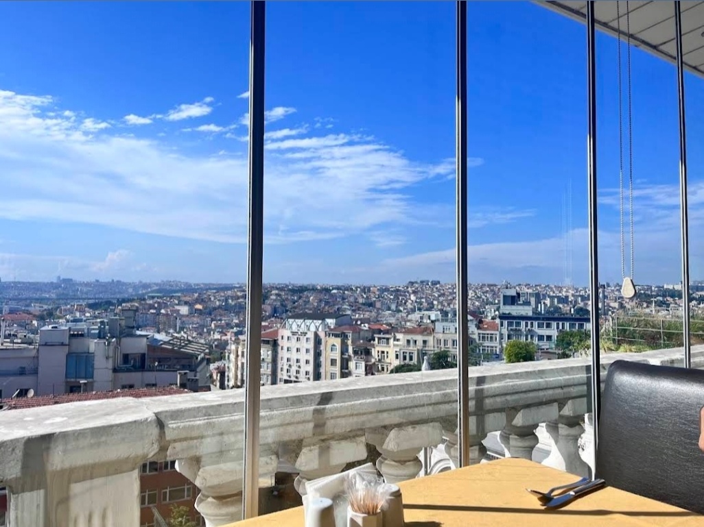Beyoğlu Öğretmenevi ve Akşam Sanat Okulu Görseli